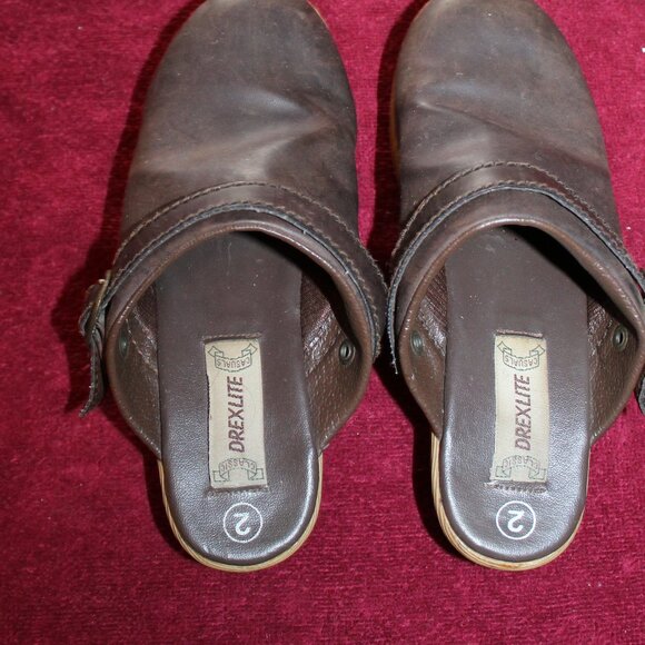 Children's Dexlite Classic Brown Mule with 1 1/2 inch Hell - Picture 3 of 3